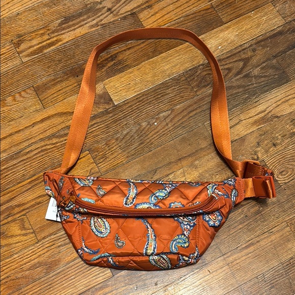 Vera Bradley Handbags - Vera Bradley BNWT